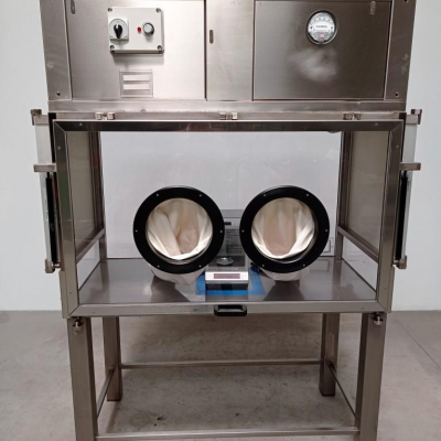 isolatore_glove box