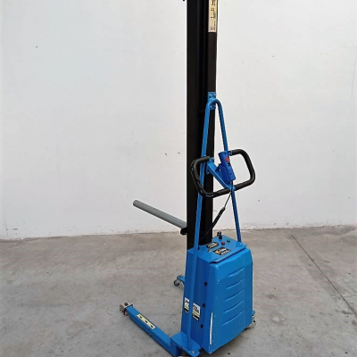 Carrello elevatore_Forklift elevator_Pontina Carrelli