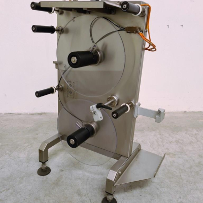 Svolgitoreetichette_Dispenserforlabels