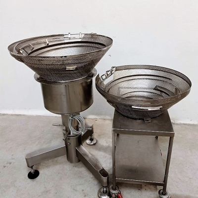 alimentatorevibranteatazzapersterile_vibratoryunscramblerfeederforsterile