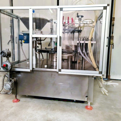 riempitrice_tappatrice_filling_capping_machine